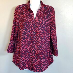 Dalia collared, buttoned blouse. Blue with red hearts. Size Med